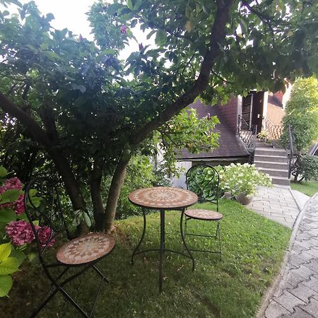 Apartmaji Mak Jesenice Exteriör bild