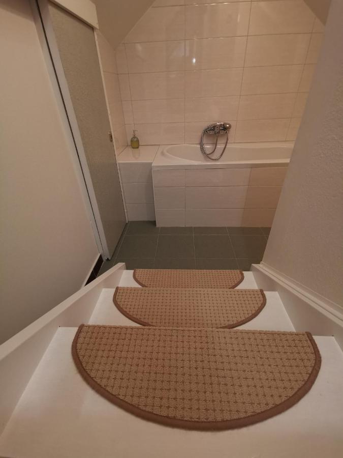 Apartmaji Mak Jesenice Exteriör bild