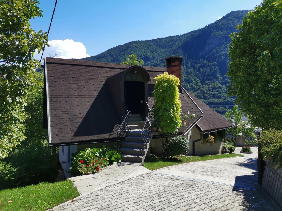 Apartmaji Mak Jesenice Exteriör bild
