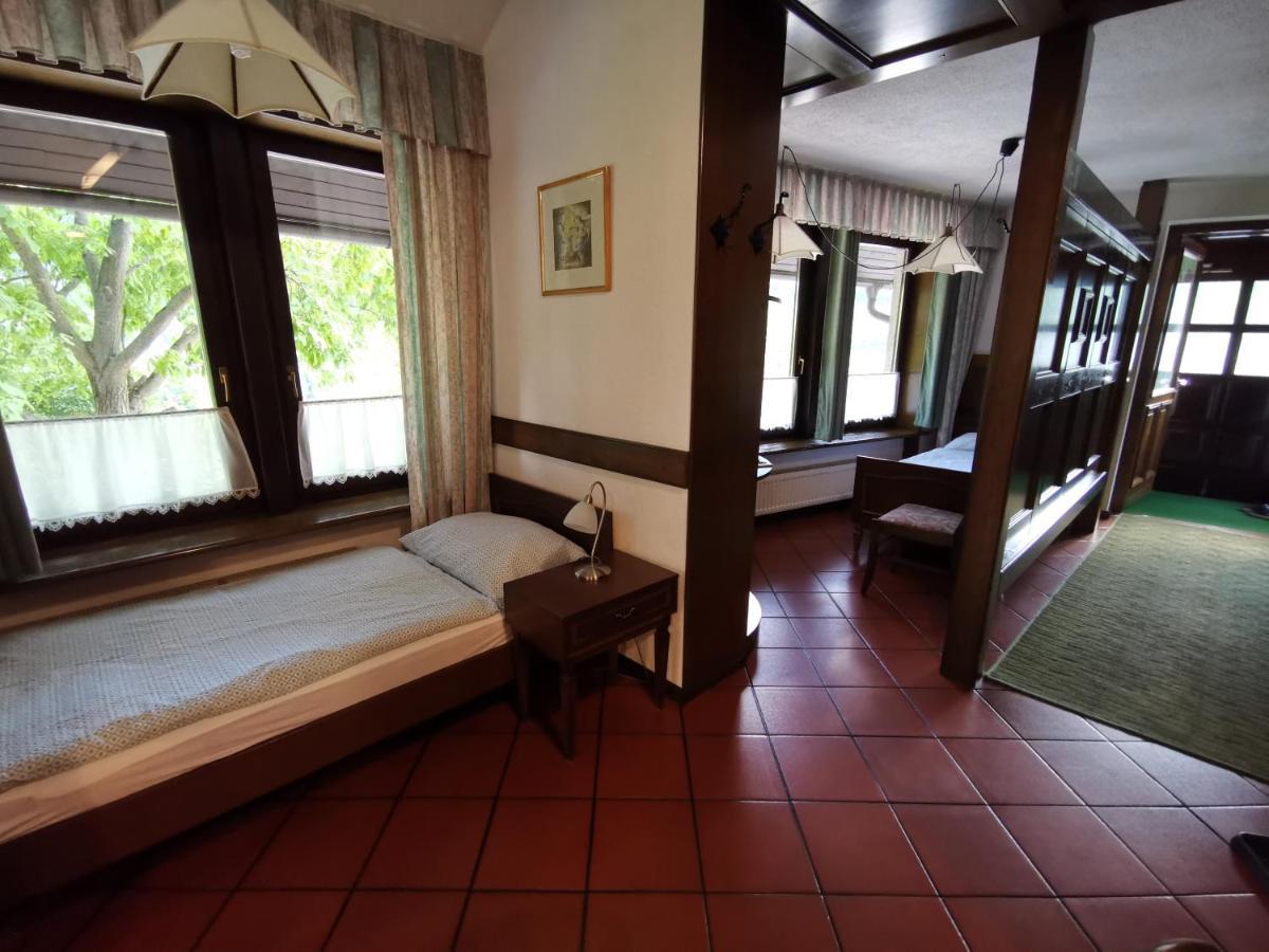 Apartmaji Mak Jesenice Exteriör bild