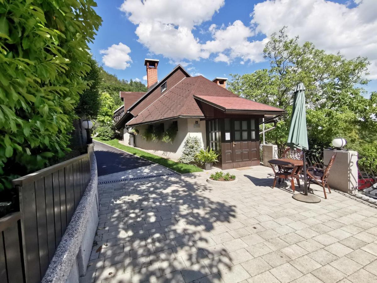 Apartmaji Mak Jesenice Exteriör bild