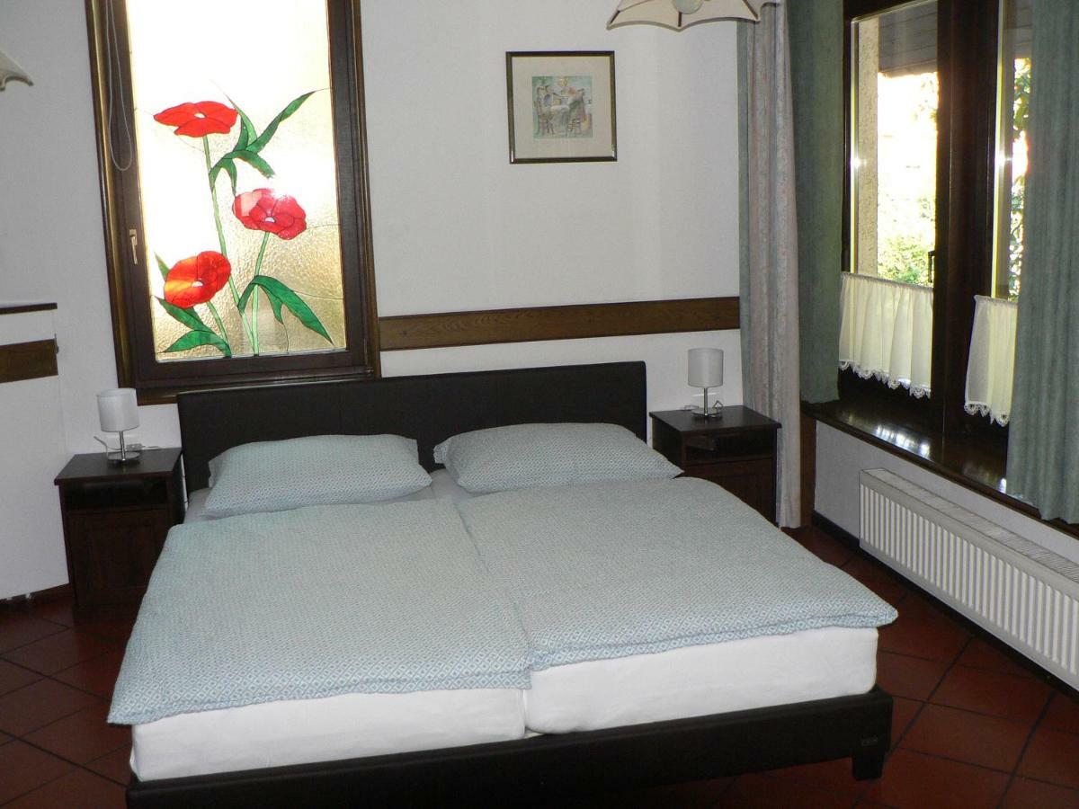 Apartmaji Mak Jesenice Exteriör bild